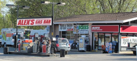alexs gas bar 468