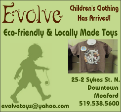 evolveadgrn_bott_feat_clothing